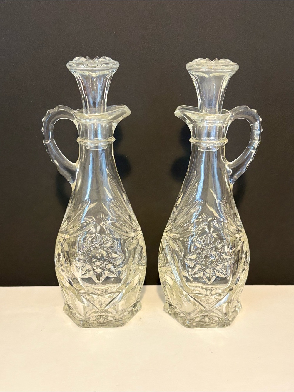 VTG Anchor Hocking EAPC Glass Cruets Pair Original Star Stoppers Oil Vinegar Set